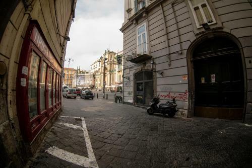 B&B Le 4 Stagioni Dante's Suites