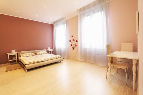 Hostal B&B Stazione Bologna