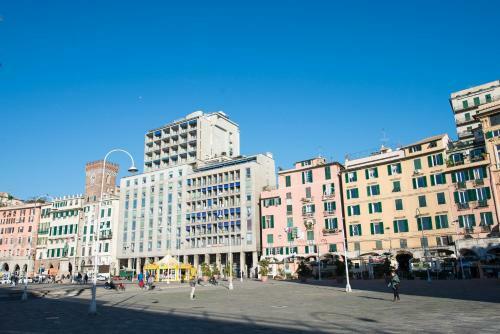 Hostal So&leo Guest House