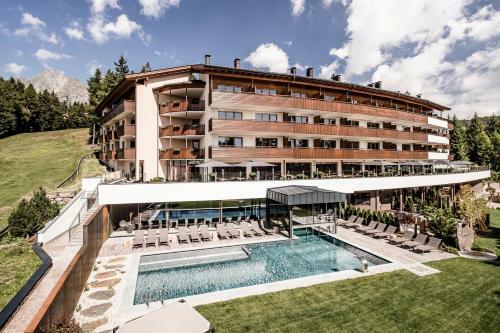 Hotel Josef Mountain Resort