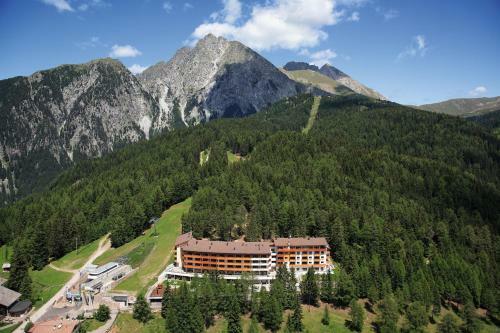 Hotel Josef Mountain Resort