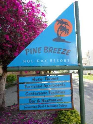 Hotel Pinebreeze Holiday Resort