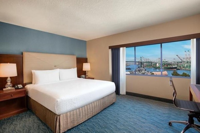 Hotel Crowne Plaza Harbor