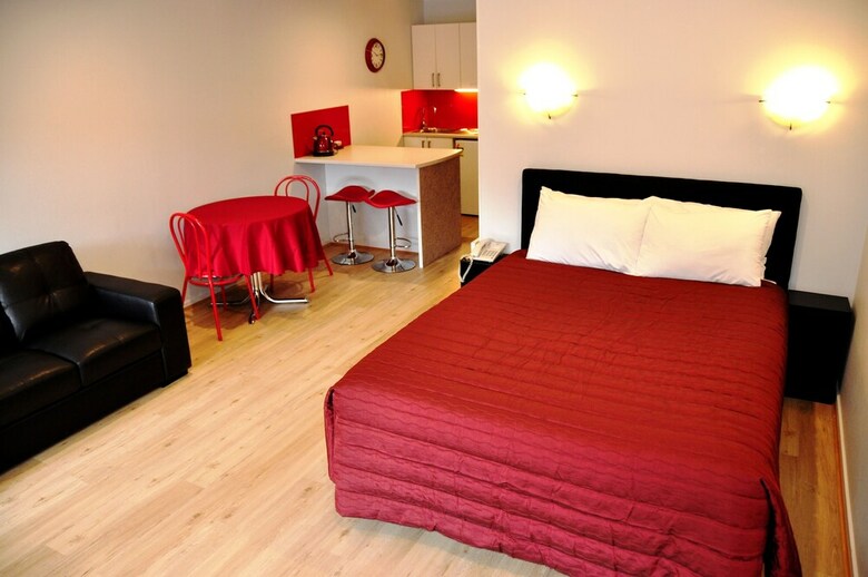 Aparthotel St James Apartments