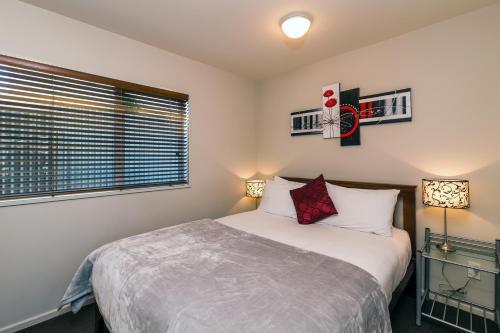 Motel Twin Peaks Lakeside Inn