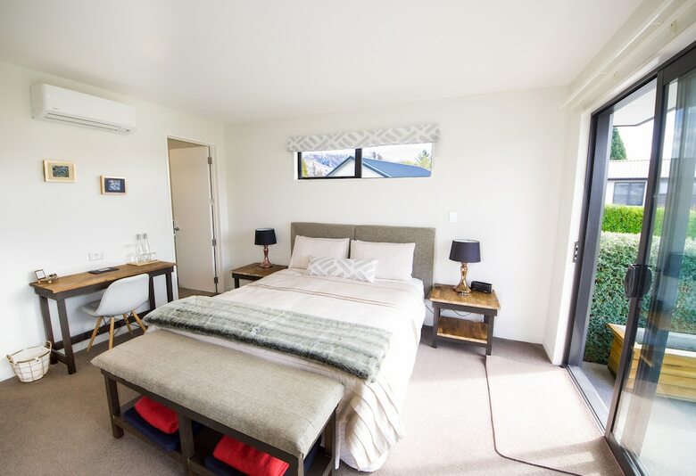 Bed & Breakfast Copper Beech Wanaka - Luxury B & B