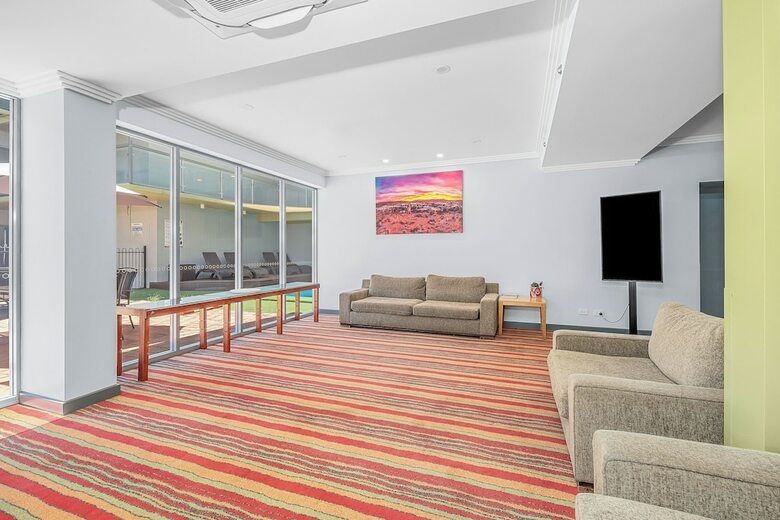 Stay At Alice Springs Hotel