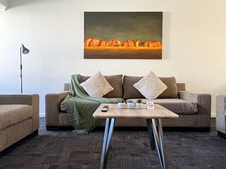 Stay At Alice Springs Hotel