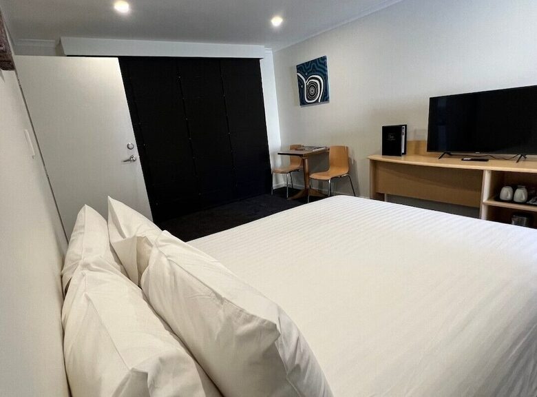 Stay At Alice Springs Hotel
