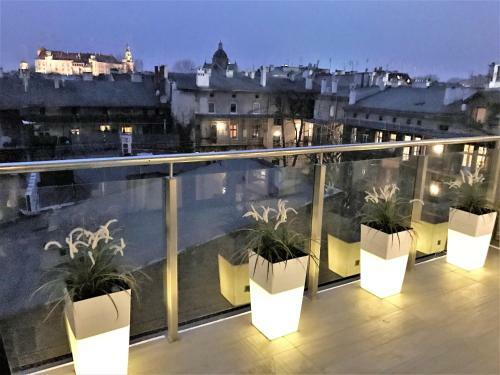 Luxury Apartments Mondrian Old Town