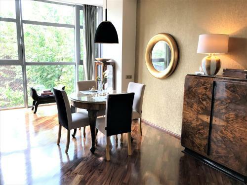 Luxury Apartments Mondrian Old Town