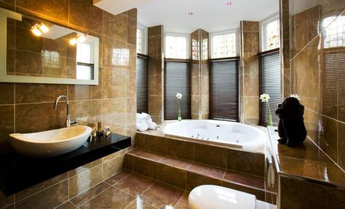 Applegarth Villa Hotel & Restaurant (adult Only)