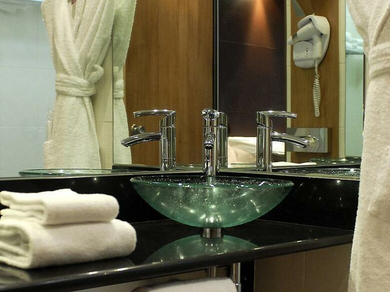 Hotel Mercure Caen Centre Port De Plaisance
