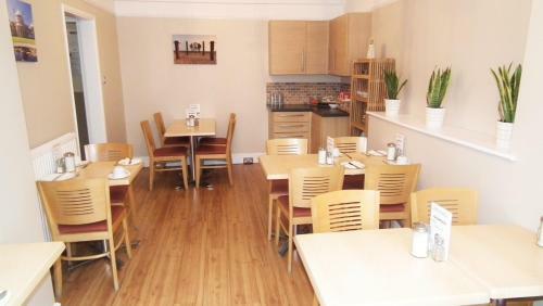 Hostal The Kelvin Guest House