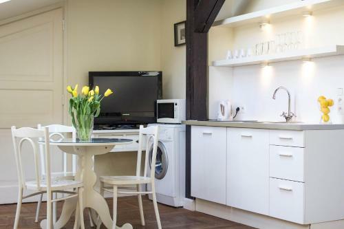 Sodispar Mikolajska Old Town Apartments