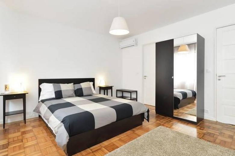 Bed & Breakfast 100 Contos