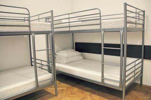 Grand Central Hostel