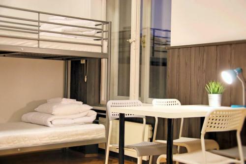 Grand Central Hostel