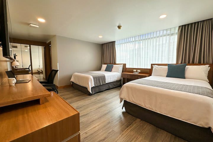 Hotel Howard Johnson La Carolina- Quito