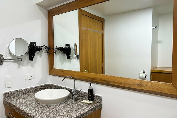 Hotel Howard Johnson La Carolina- Quito