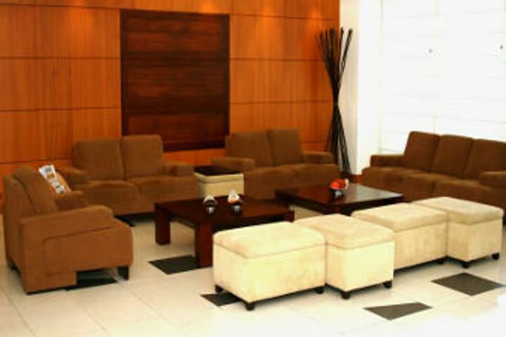 Hotel Howard Johnson La Carolina- Quito
