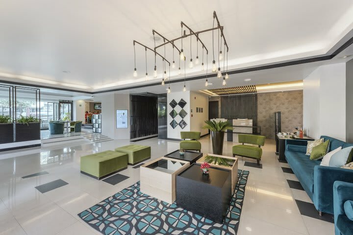 Hotel Howard Johnson La Carolina- Quito