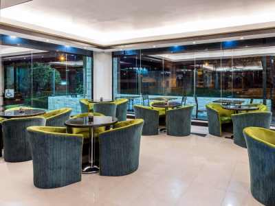 Hotel Howard Johnson La Carolina- Quito
