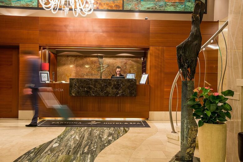 Farmona Hotel Business & Spa