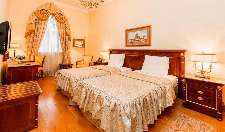 Petroff Palace Hotel