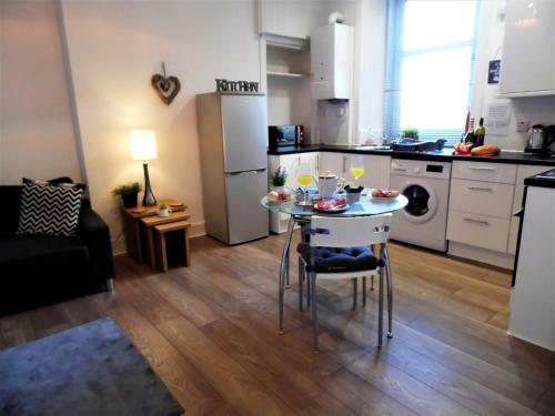 Signature - Cross View Apartment
