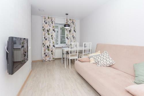 Metro Krasny Prospekt Apartment