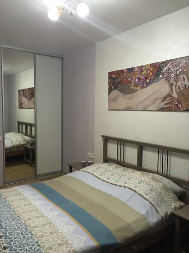 Metro Krasny Prospekt Apartment