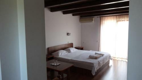 Hostal Vila Calypso Costinesti