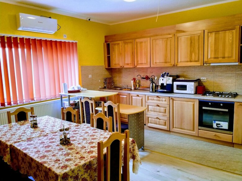 Hostal Venesis House