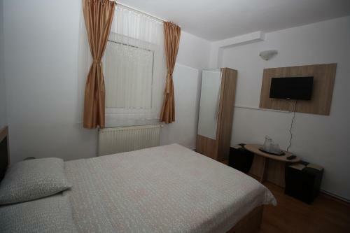 Hostal Pension Sinaia - Casa Ta