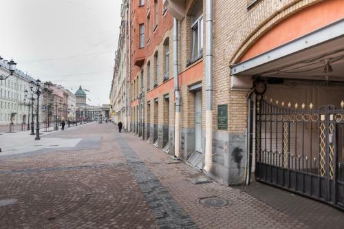 Peter The Great Apartments Near Hermitage