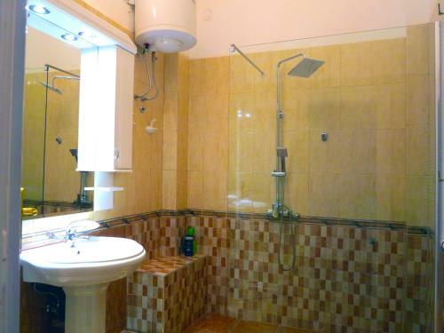 Traveler's Premium Apartment