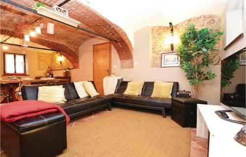Three-bedroom Holiday Home In Bene Vagienna Cn