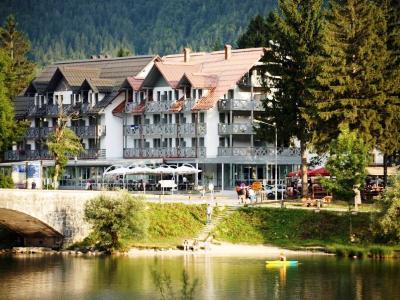 Hotel Jezero
