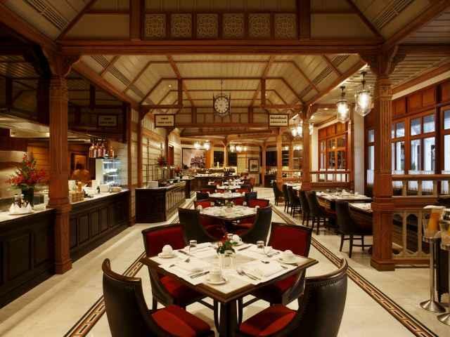 Hotel Centara Grand Beach Resort