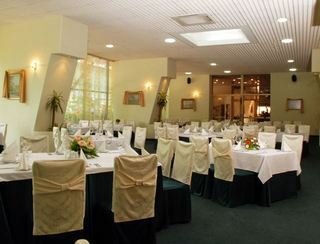 Dnister Premier Hotel