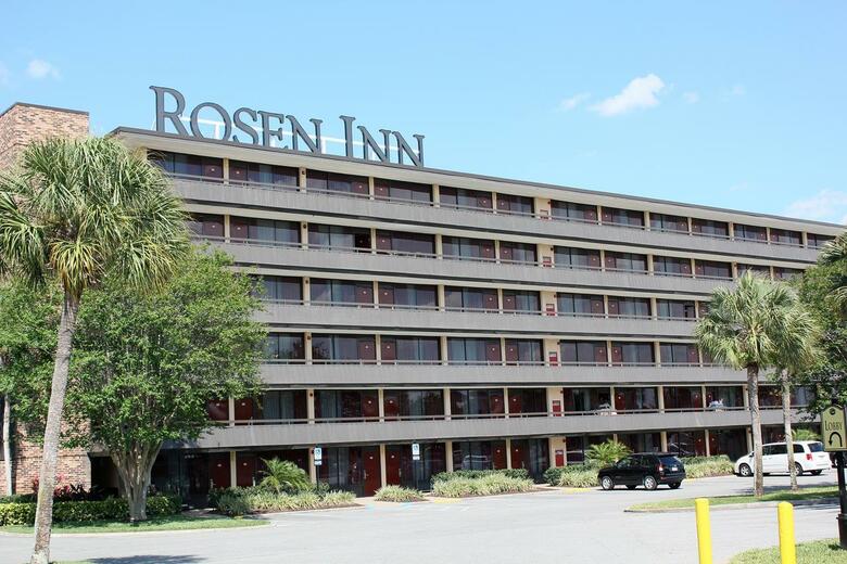 Hotel Rosen Inn International