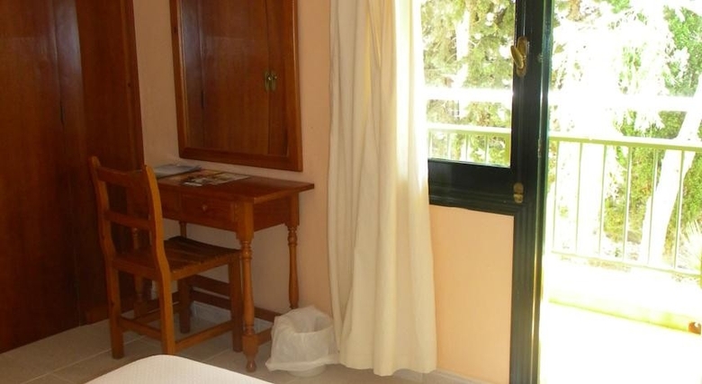 Hostal Sa Paissa - Adults Only