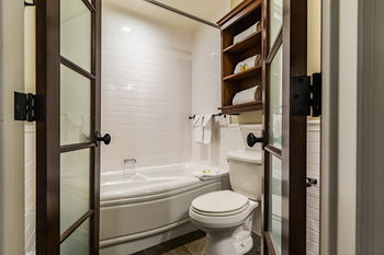 Chateau Beauvallon Hotel