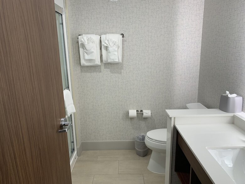 Hotel Holiday Inn Express & Suites Grand Rapids Airport North By Ihg