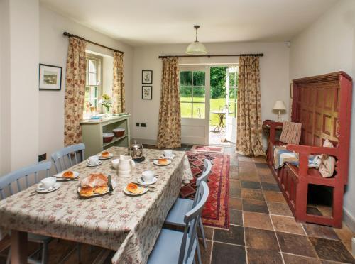 Magherintemple Lodge