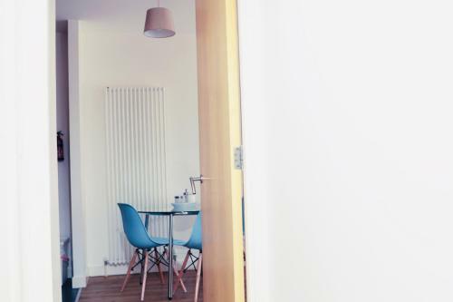 Apartment On Drybrough Crescent 3/6