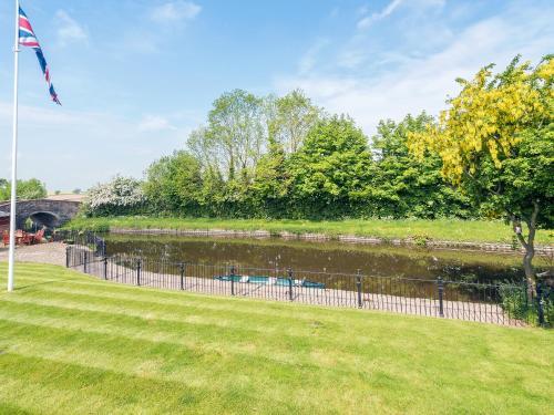Canal View