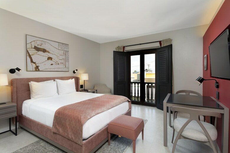 El Convento Hotel