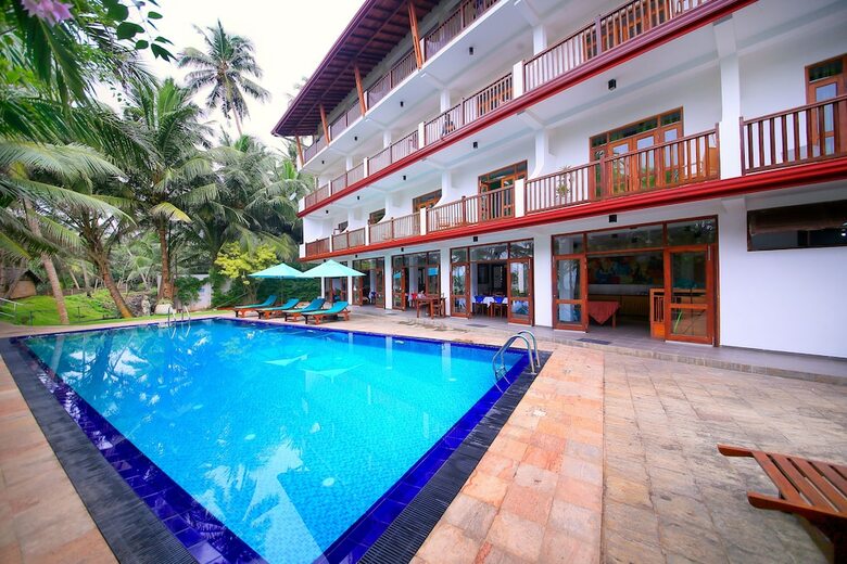 Hotel Rockside Beach Resort